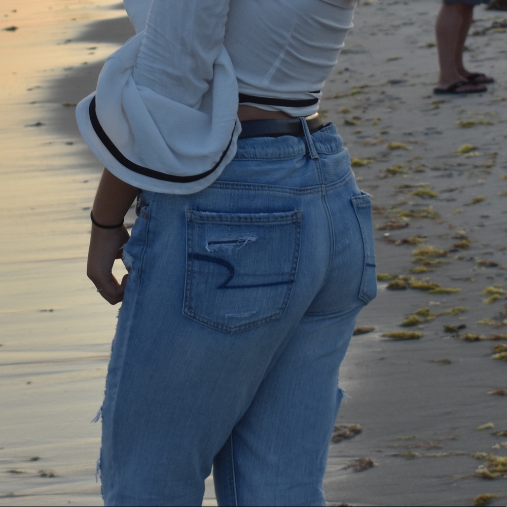 Ripped boyfriend jeans! - Picture 4 of 4